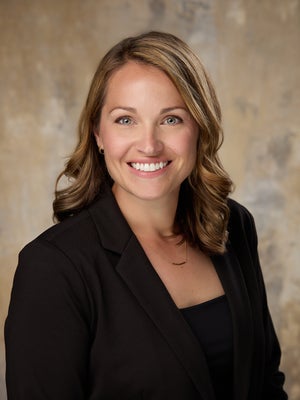 Portrait of Leslie Simpson, Realtor®, CSP