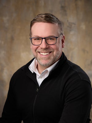 Portrait of Robin Bundy, Realtor®, ABR